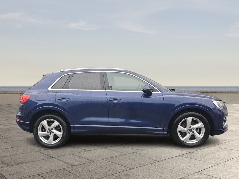 More views of Audi Q3