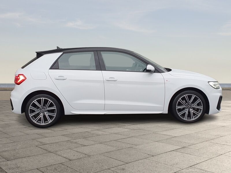 More views of Audi A1