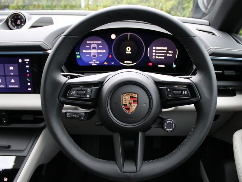 More views of Porsche Macan