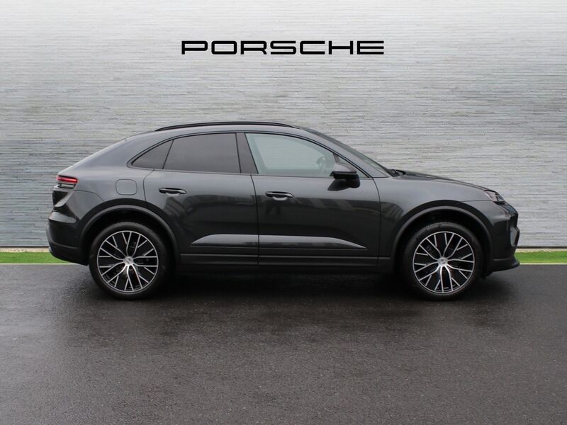 More views of Porsche Macan