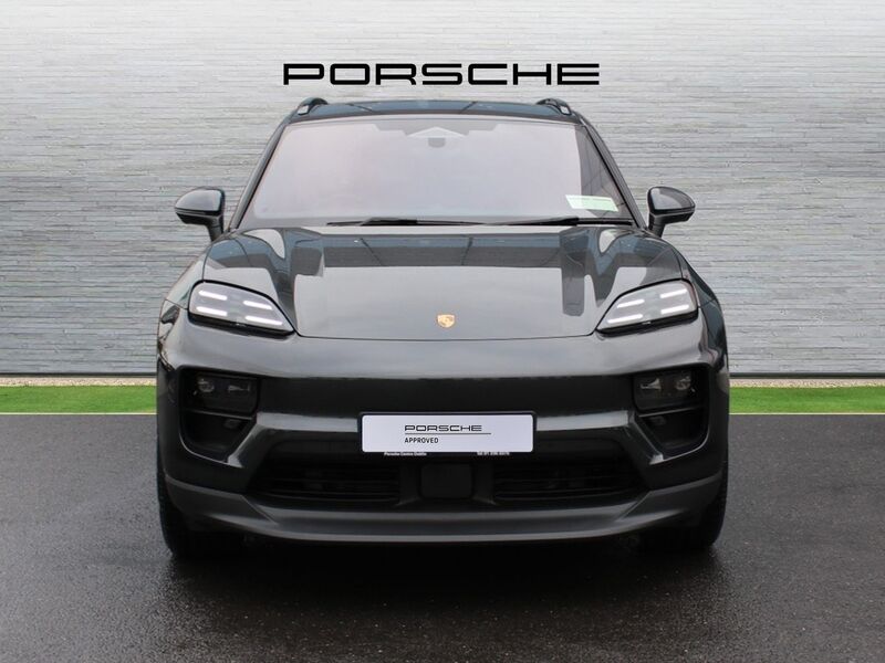 More views of Porsche Macan