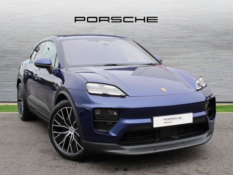 More views of Porsche Macan