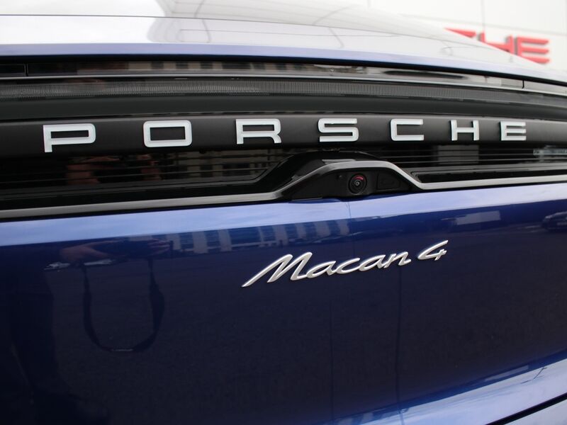 More views of Porsche Macan