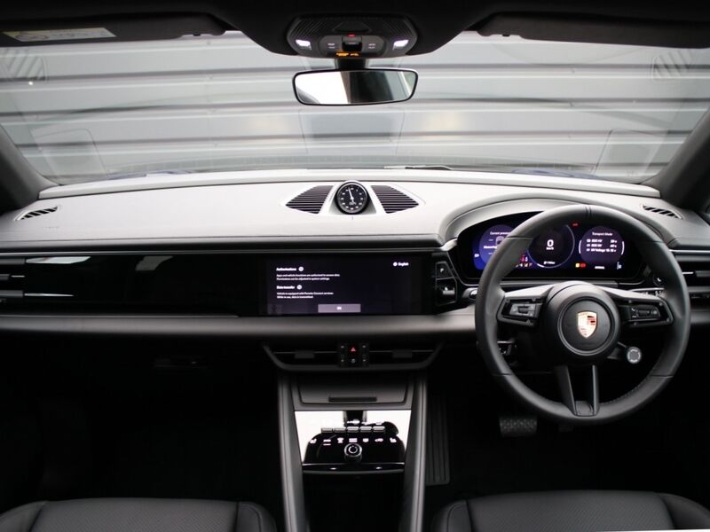 More views of Porsche Macan