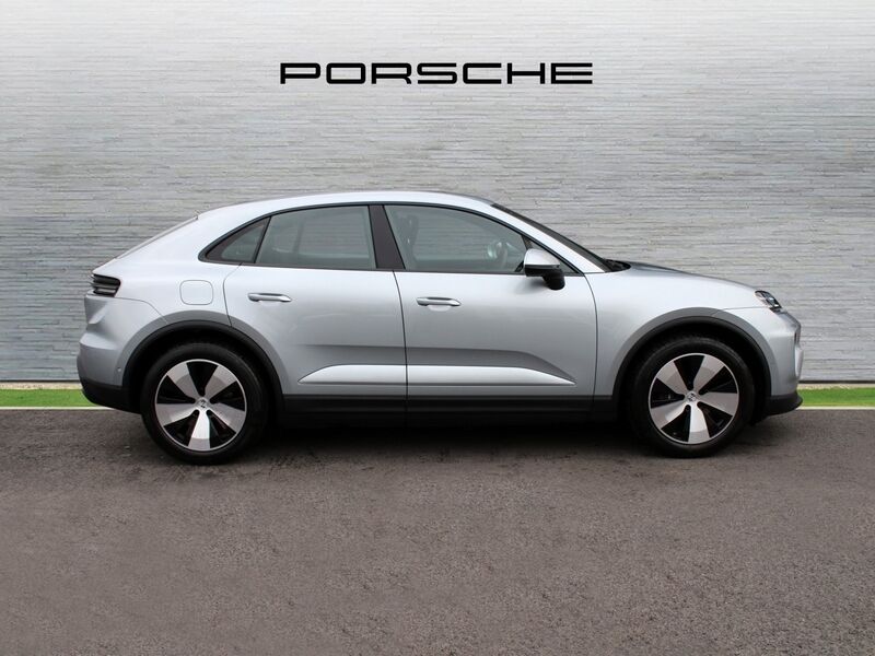 More views of Porsche Macan