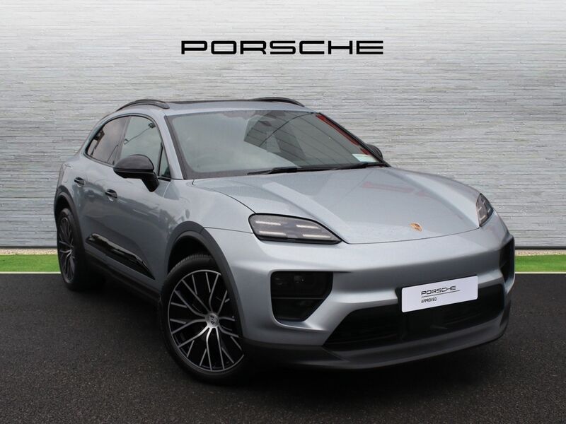 More views of Porsche Macan