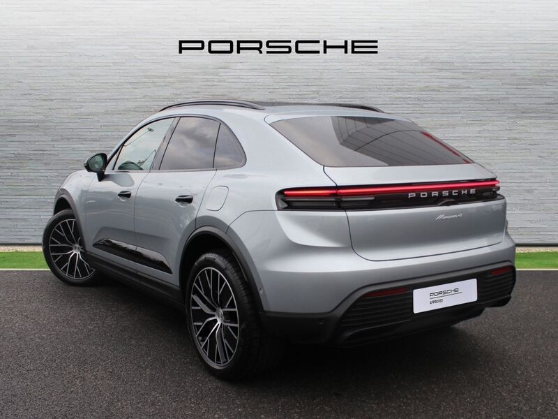 More views of Porsche Macan