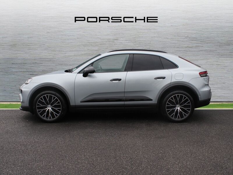 More views of Porsche Macan