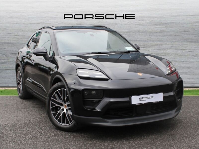 More views of Porsche Macan