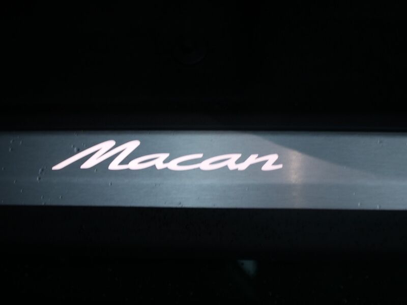 More views of Porsche Macan