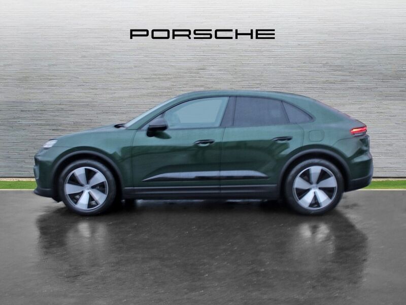 More views of Porsche Macan