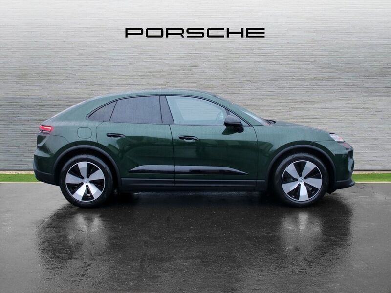 More views of Porsche Macan