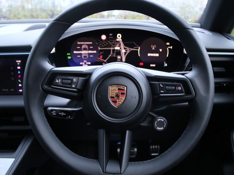 More views of Porsche Macan