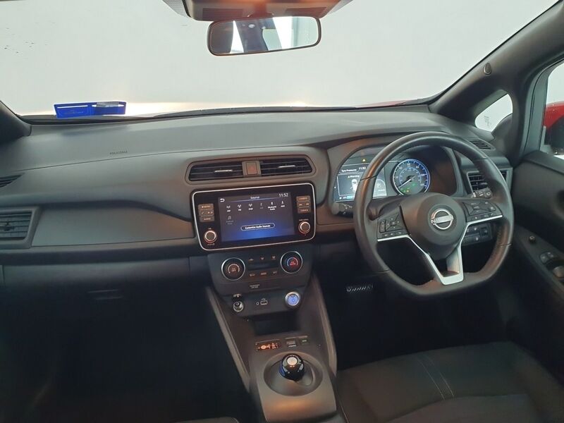 More views of Nissan Leaf