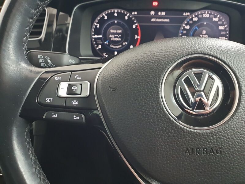 More views of Volkswagen Golf