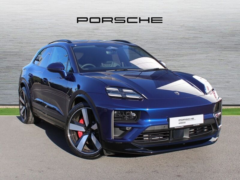 More views of Porsche Macan