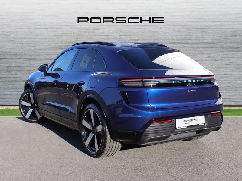 More views of Porsche Macan