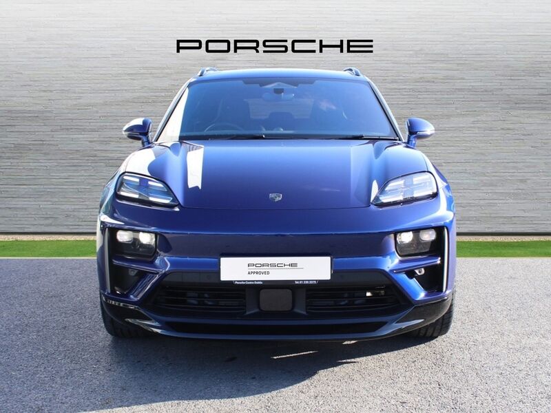 More views of Porsche Macan