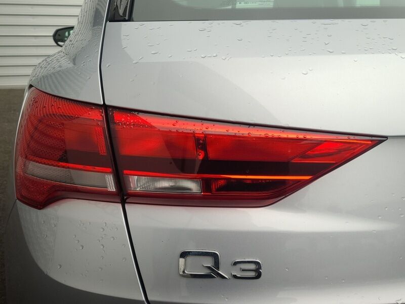 More views of Audi Q3