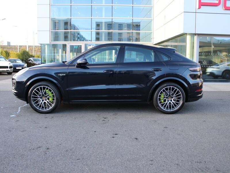 More views of Porsche Cayenne