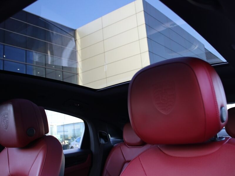 More views of Porsche Cayenne