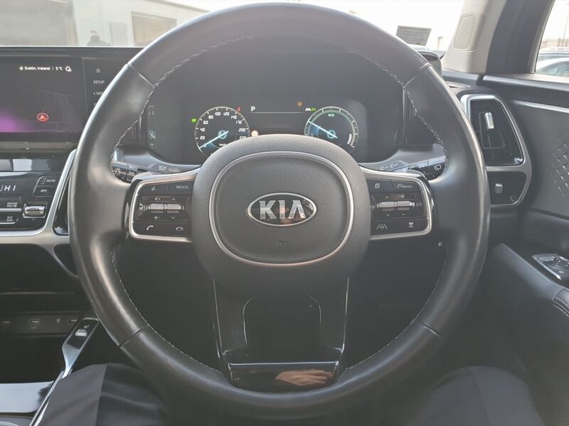 More views of Kia Sorento