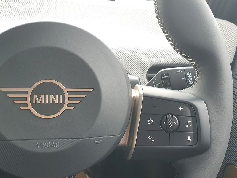 More views of MINI Hatch